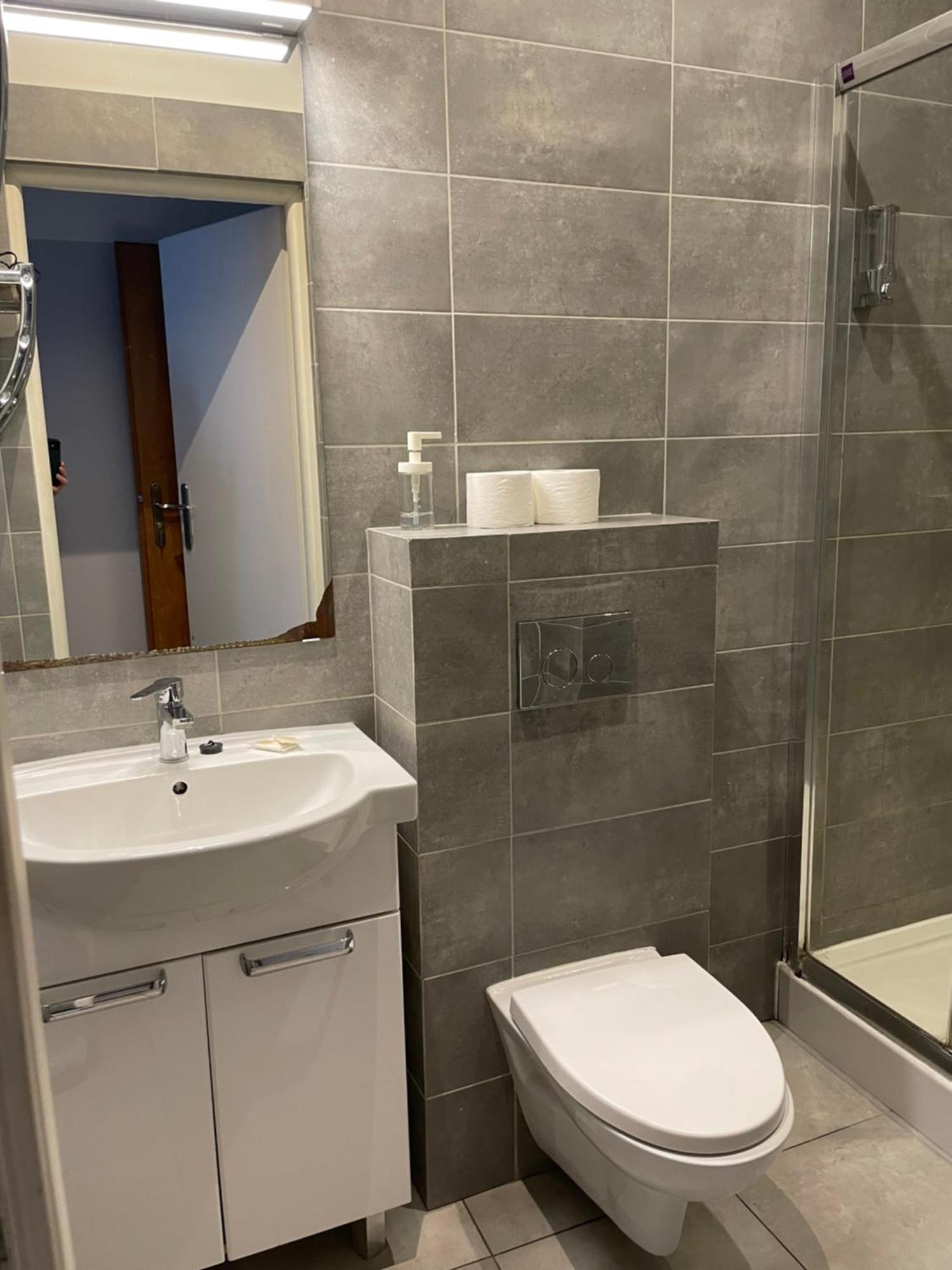 פוזנן Kolysanka Private Rooms In Old Town מראה חיצוני תמונה