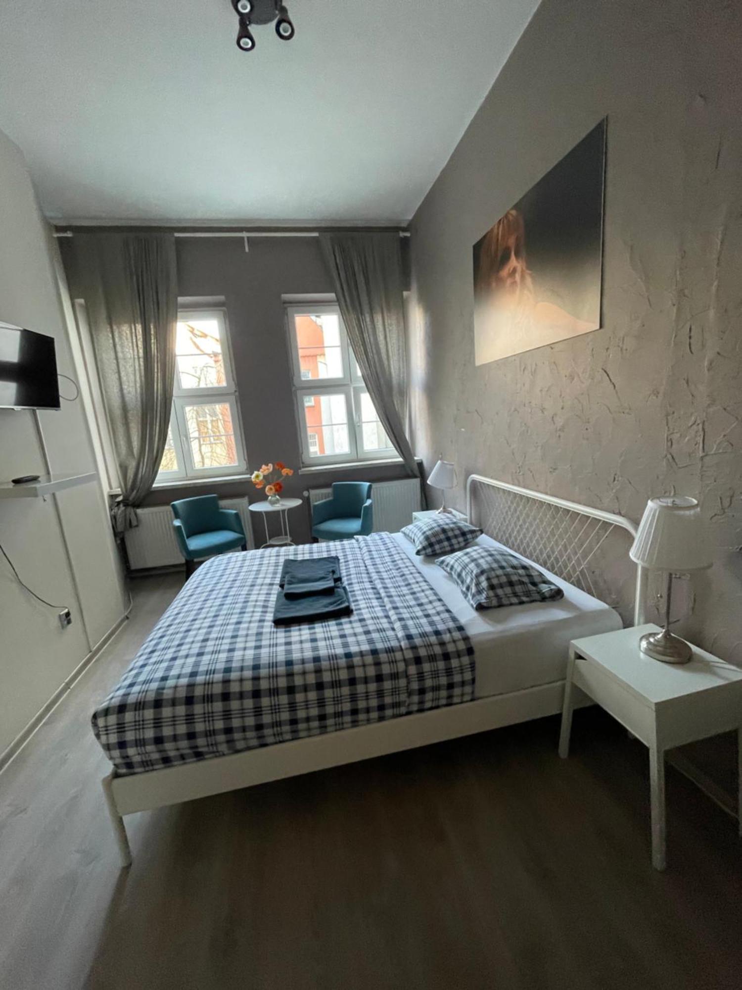 פוזנן Kolysanka Private Rooms In Old Town מראה חיצוני תמונה